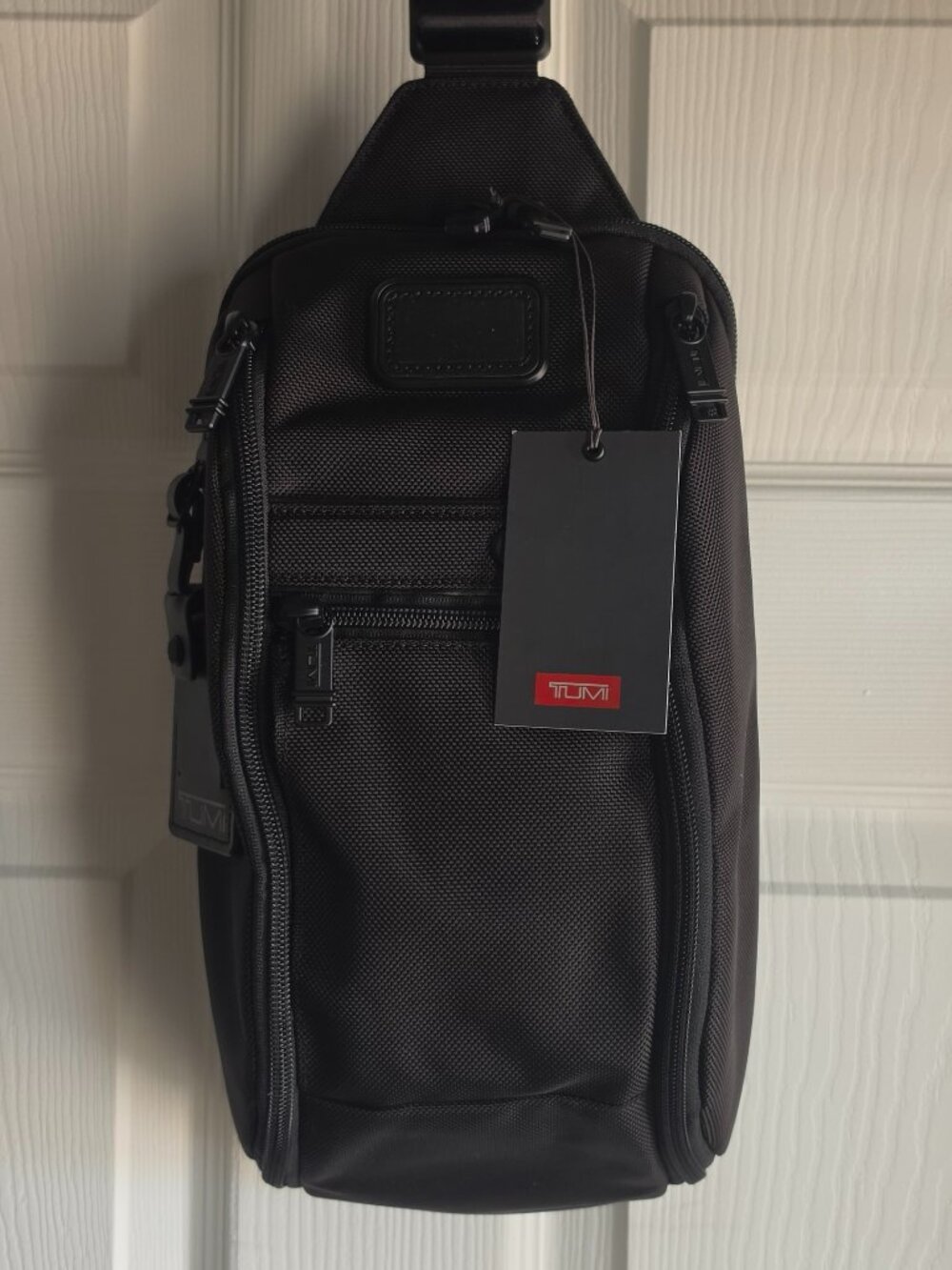 TUMI Alpha LARGE Sling Bag in Black Ballistic Nylon NWT